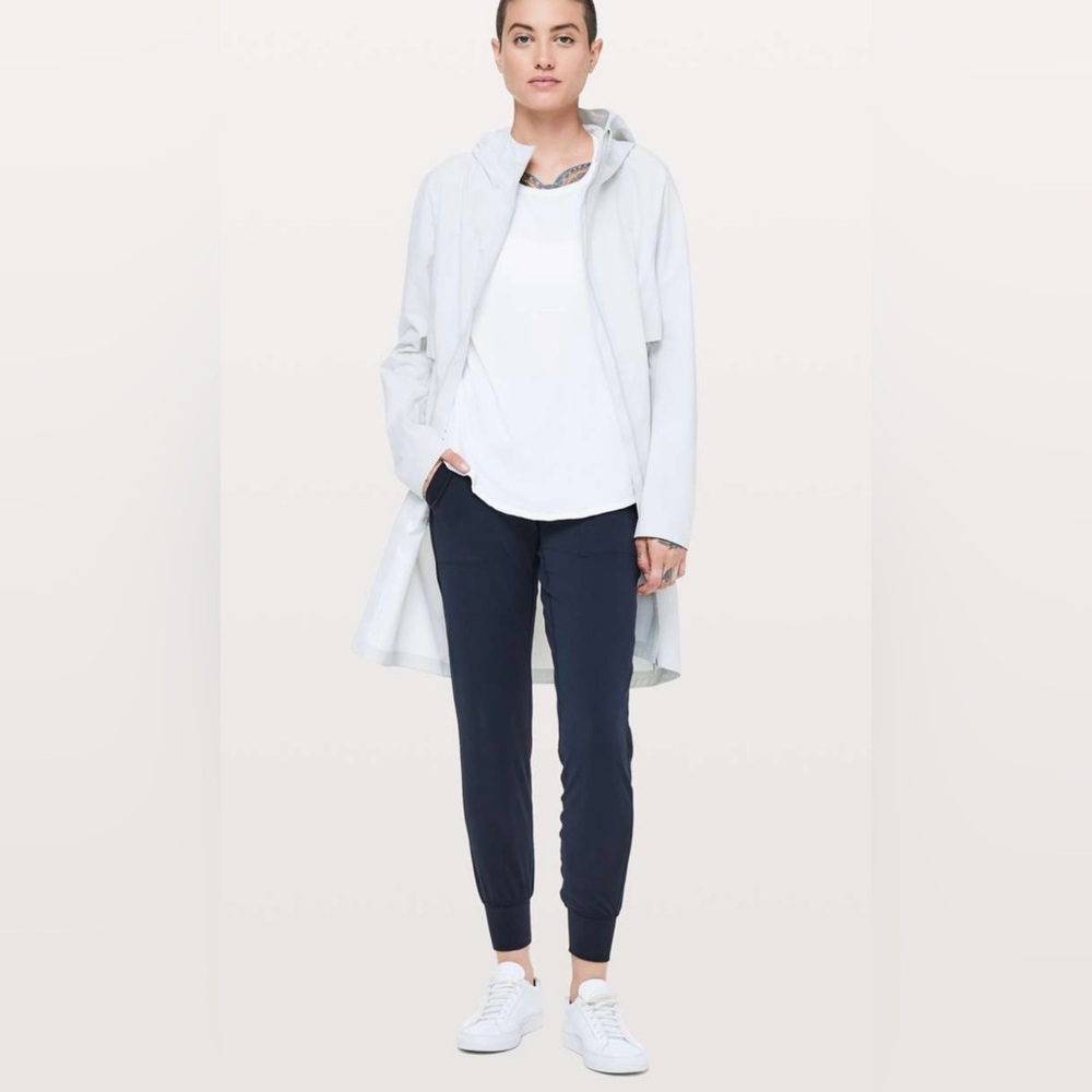 Lululemon Athletica navy align jogger